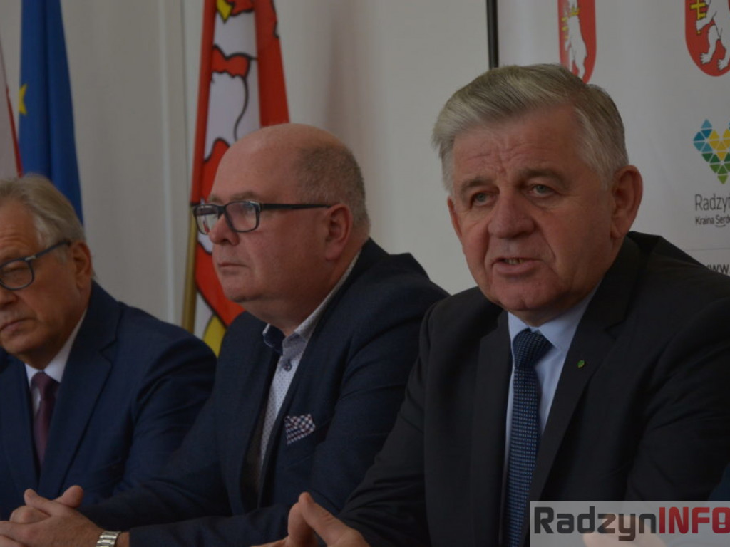 Podpisano umowy na termomodernizację budynków i zakup rezonansu