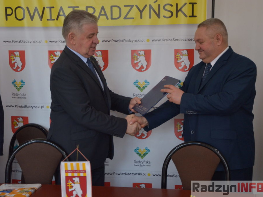 Podpisano umowy na termomodernizację budynków i zakup rezonansu