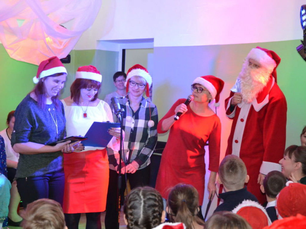 Szkolne kolędowanie w SOSW