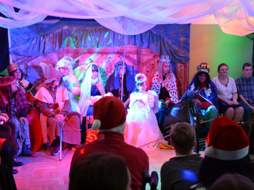 Szkolne kolędowanie w SOSW