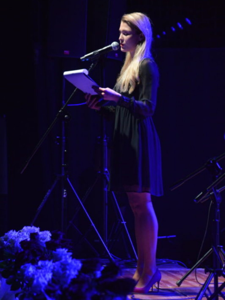 Arti Sentemo na Nowy Rok