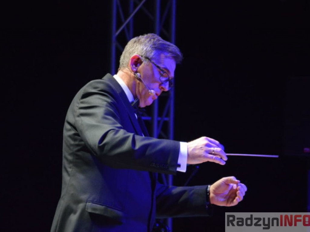 Arti Sentemo na Nowy Rok