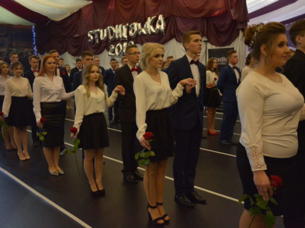 100-dniówka w ZSP, czyli poloneza czas zacząć!