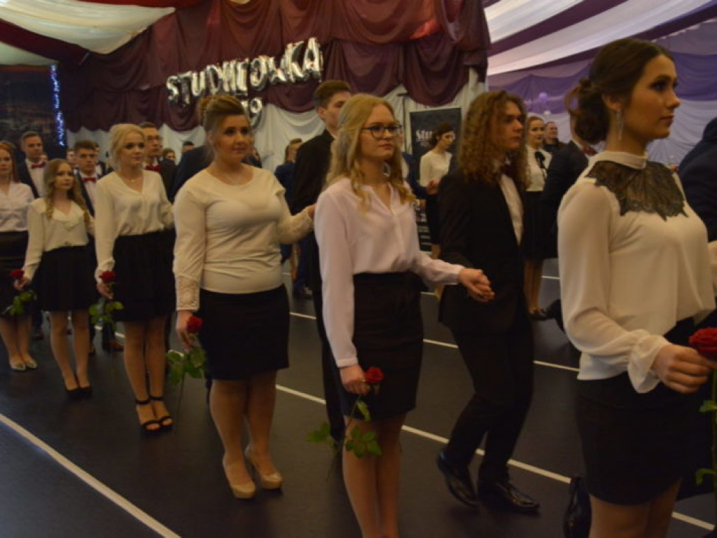 100-dniówka w ZSP, czyli poloneza czas zacząć!