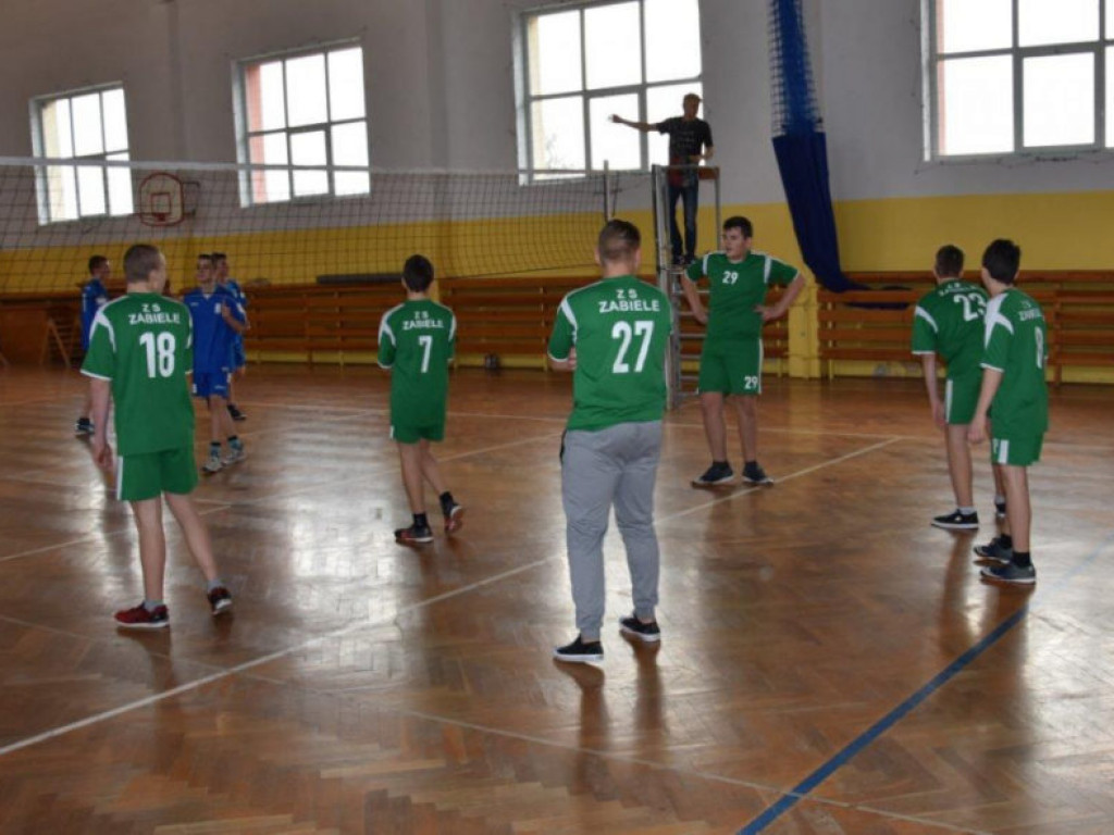 Emocje pod siatką w gminie Radzyń