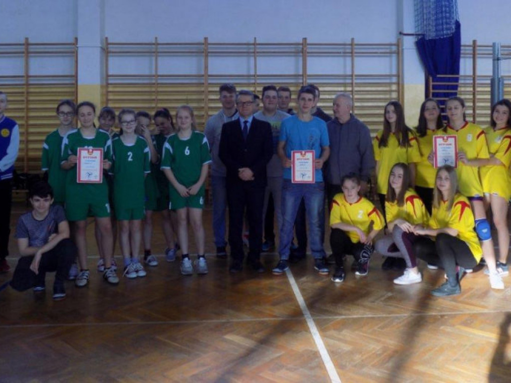 Emocje pod siatką w gminie Radzyń