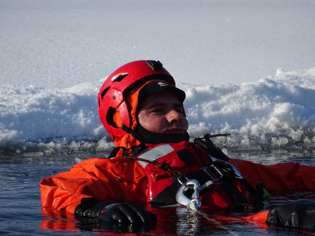 Ćwiczenia z zakresu ratownictwa lodowego