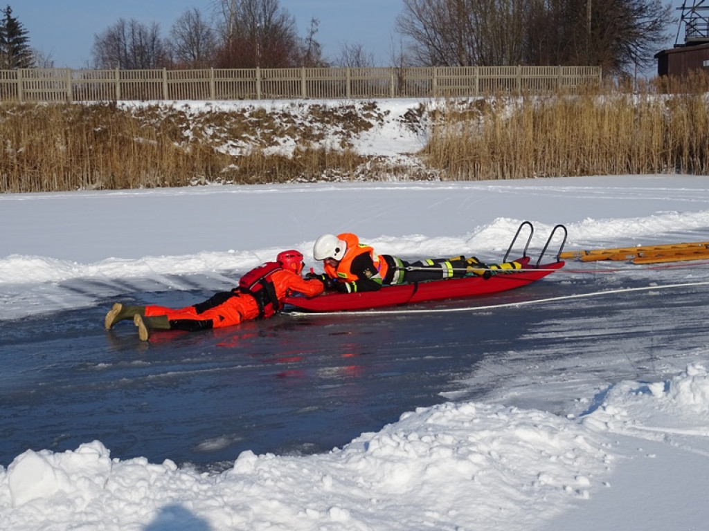 Ćwiczenia z zakresu ratownictwa lodowego