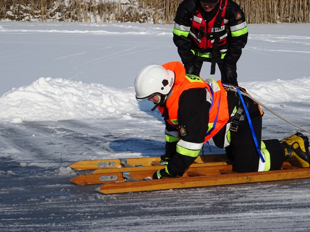 Ćwiczenia z zakresu ratownictwa lodowego