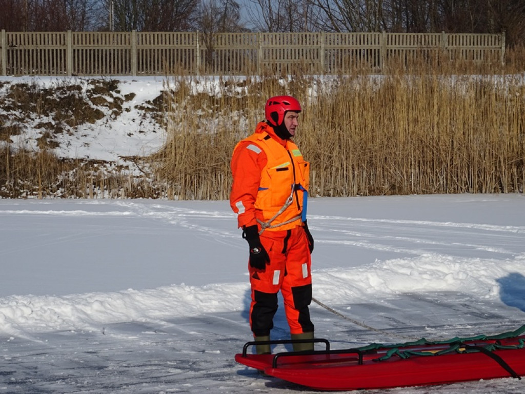 Ćwiczenia z zakresu ratownictwa lodowego