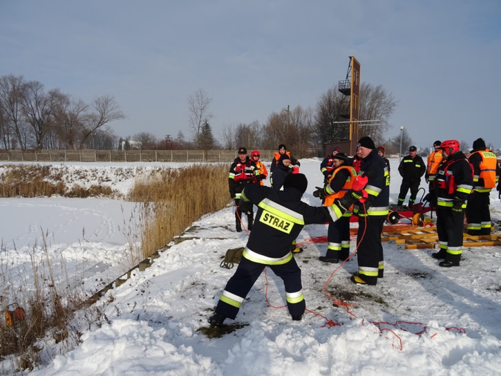 Ćwiczenia z zakresu ratownictwa lodowego