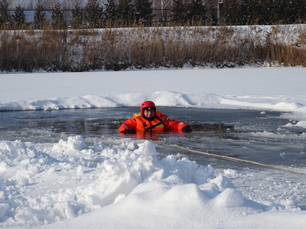 Ćwiczenia z zakresu ratownictwa lodowego