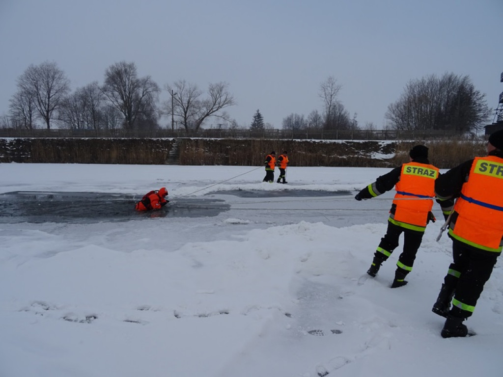 Ćwiczenia z zakresu ratownictwa lodowego