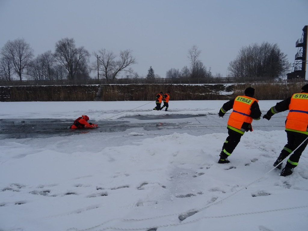 Ćwiczenia z zakresu ratownictwa lodowego