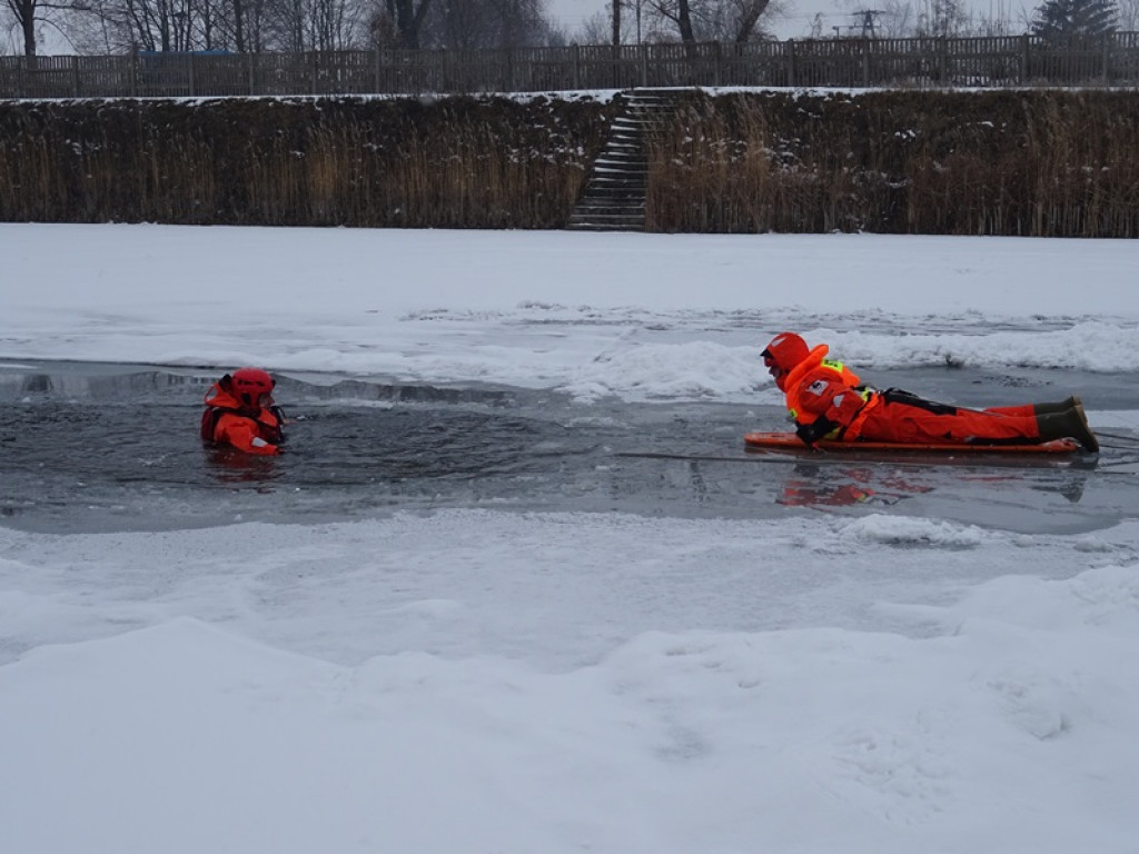 Ćwiczenia z zakresu ratownictwa lodowego