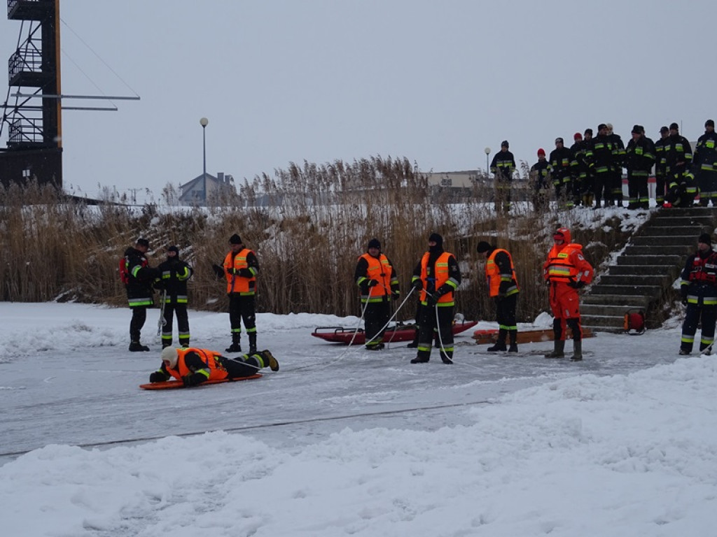 Ćwiczenia z zakresu ratownictwa lodowego