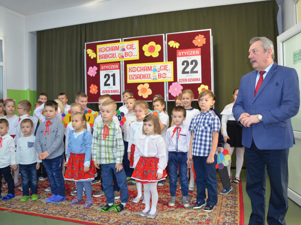 Dzień Babci i Dziadka w Szkole Podstawowej w Białej