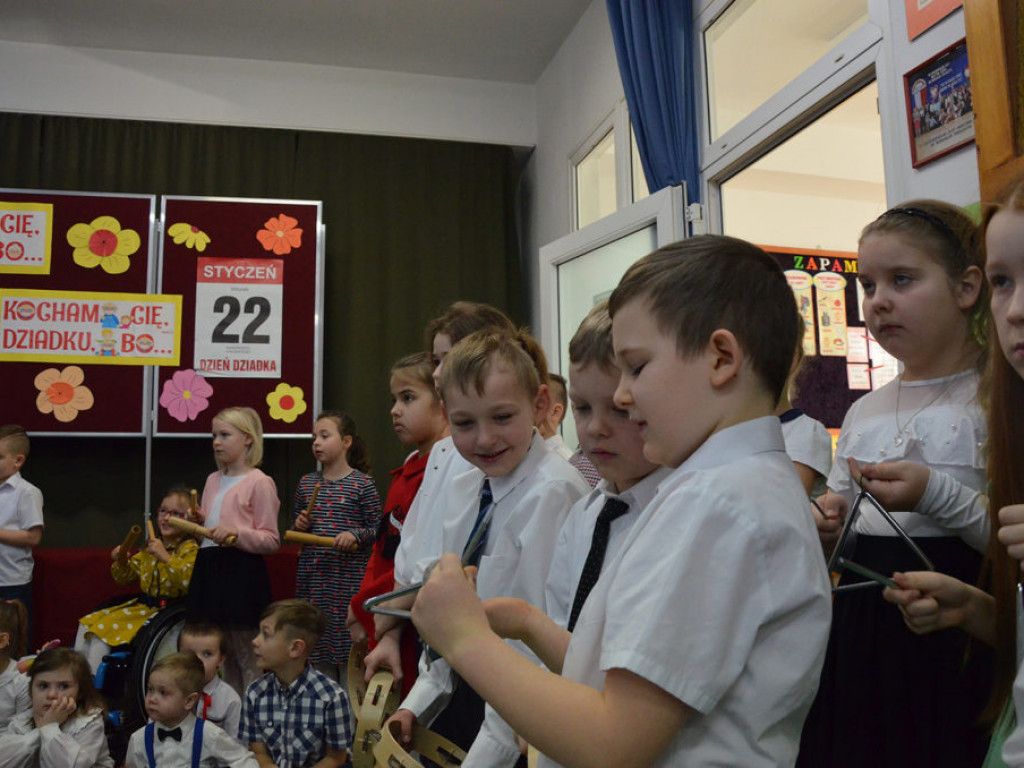 Dzień Babci i Dziadka w Szkole Podstawowej w Białej