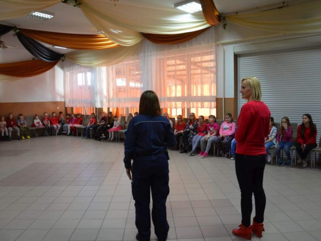 Spotkanie dzieci z gminy Ulan-Majorat z policjantami