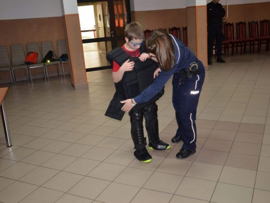 Spotkanie dzieci z gminy Ulan-Majorat z policjantami