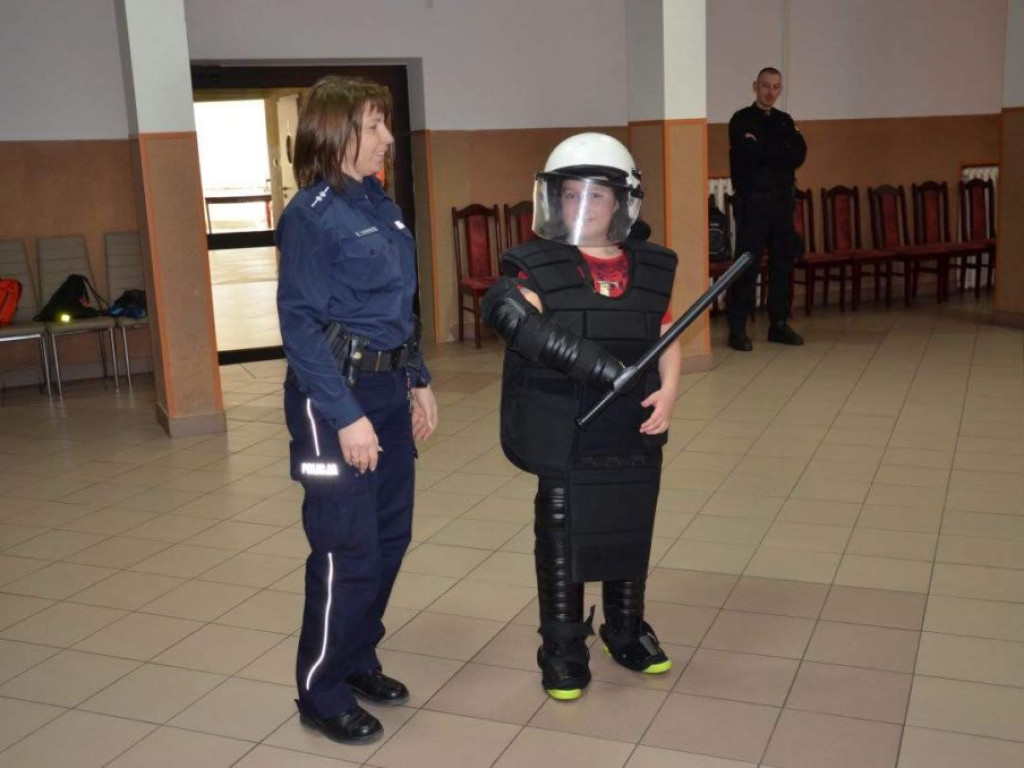 Spotkanie dzieci z gminy Ulan-Majorat z policjantami