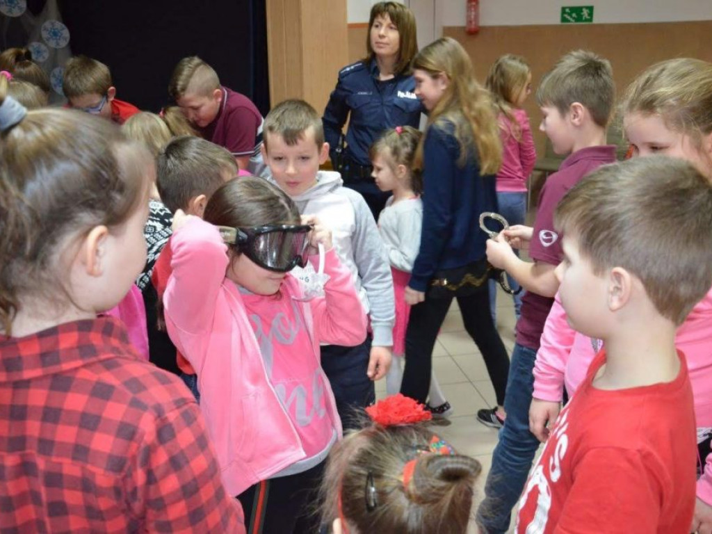 Spotkanie dzieci z gminy Ulan-Majorat z policjantami