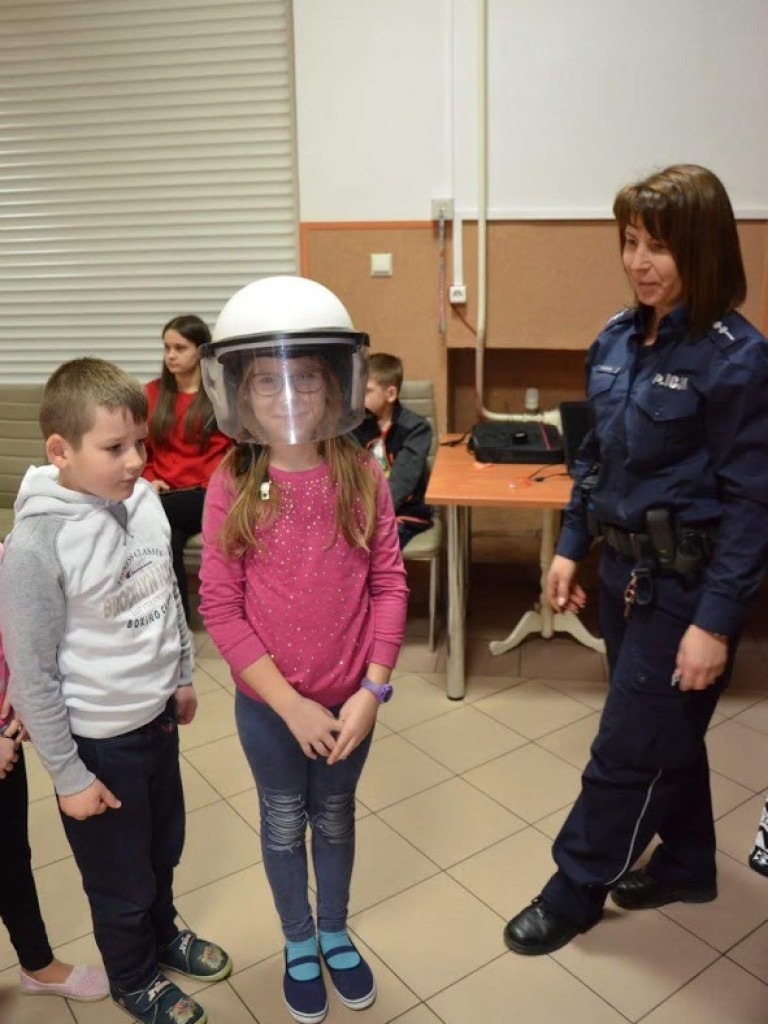 Spotkanie dzieci z gminy Ulan-Majorat z policjantami
