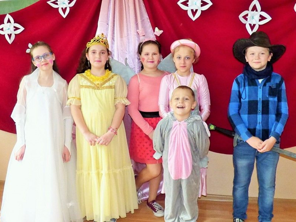 Bal przebierańców w Szkole Podstawowej w Żakowoli Poprzecznej