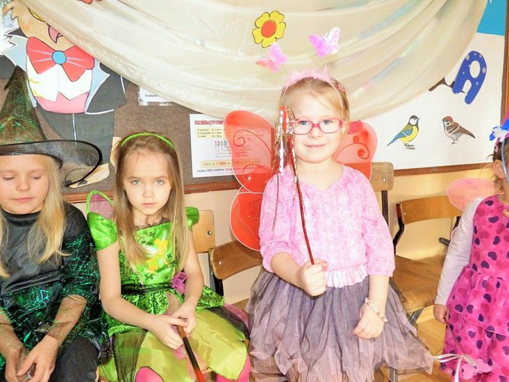 Bal przebierańców w Szkole Podstawowej w Żakowoli Poprzecznej