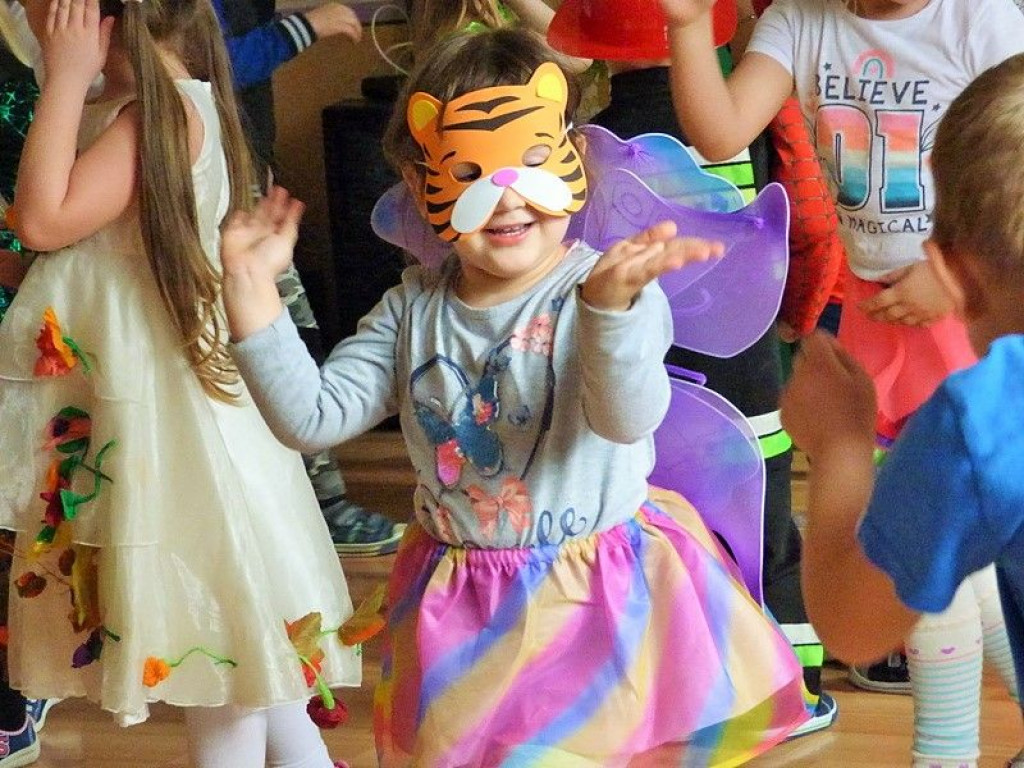 Bal przebierańców w Szkole Podstawowej w Żakowoli Poprzecznej