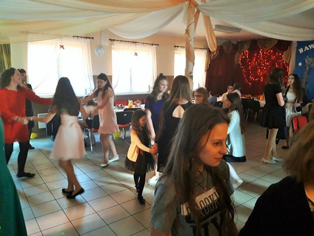 Zabawa w Szkole Podstawowej w Grabowcu