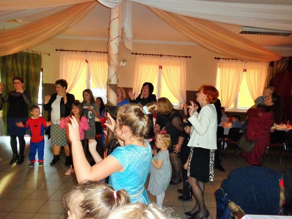 Zabawa w Szkole Podstawowej w Grabowcu