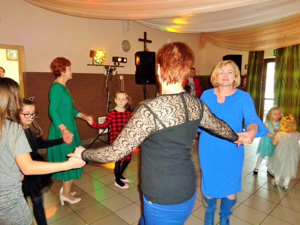 Zabawa w Szkole Podstawowej w Grabowcu