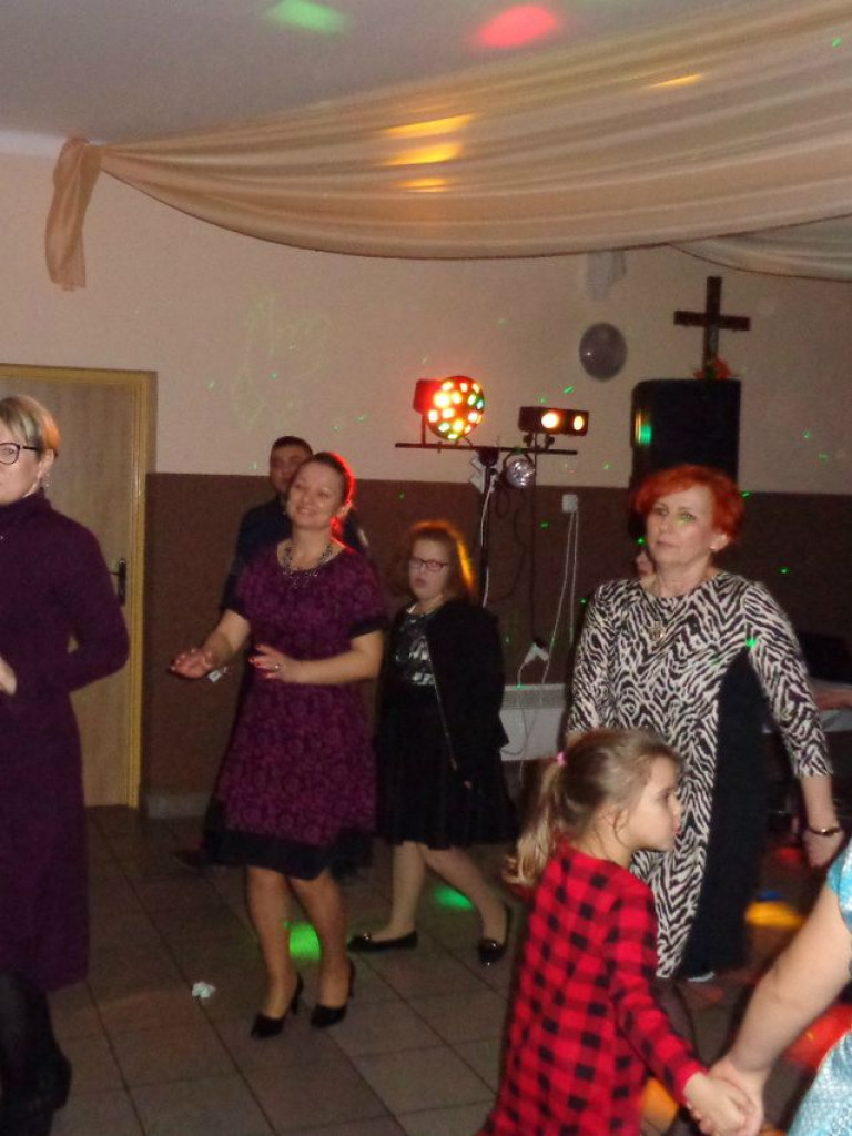 Zabawa w Szkole Podstawowej w Grabowcu