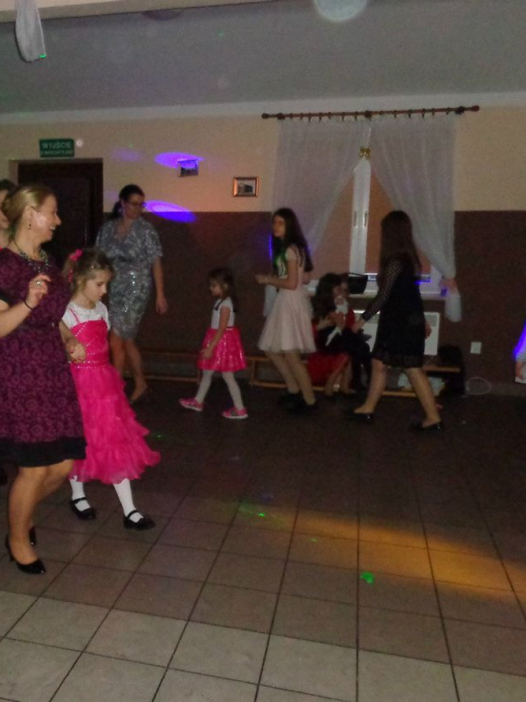 Zabawa w Szkole Podstawowej w Grabowcu