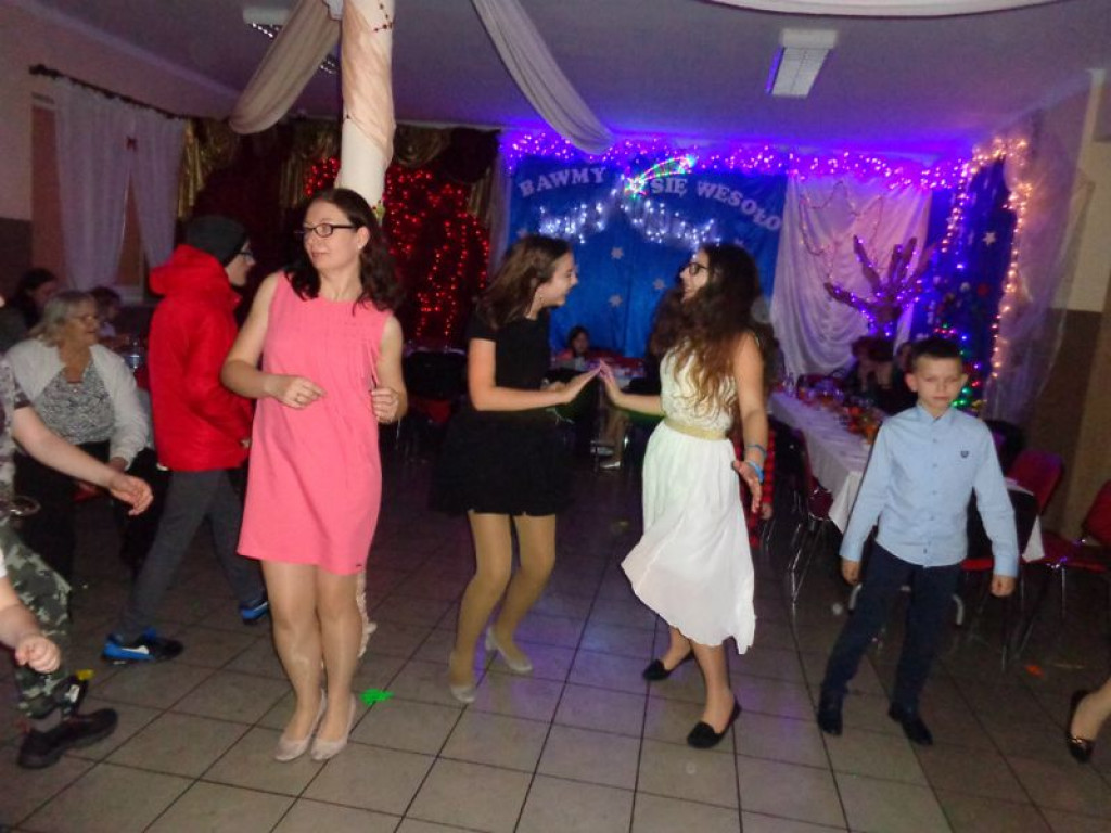 Zabawa w Szkole Podstawowej w Grabowcu