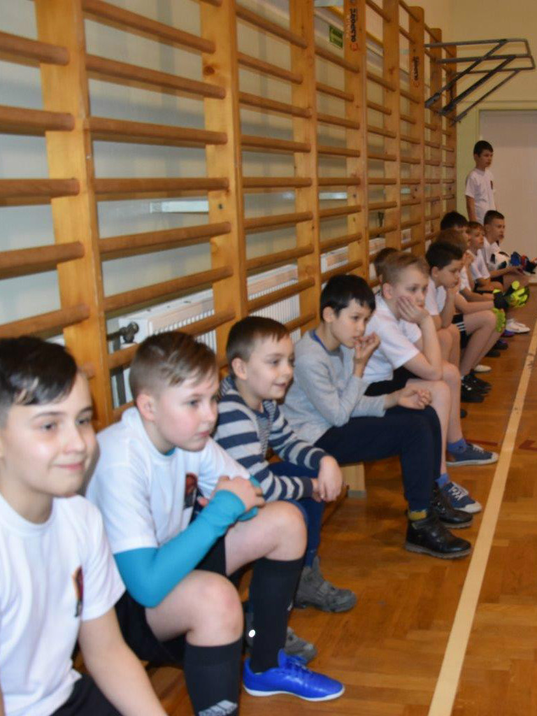 Feryjny halowy turniej piłki nożnej