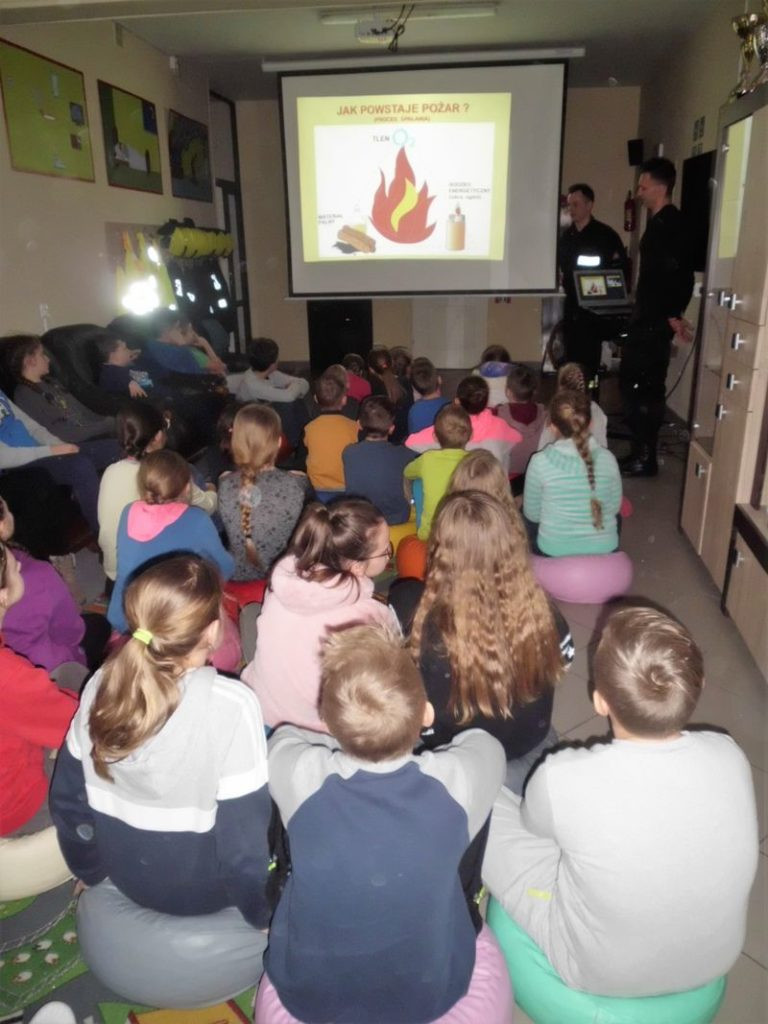 Pierwszy tydzień ferii z domem kultury w Brzozowicy Dużej