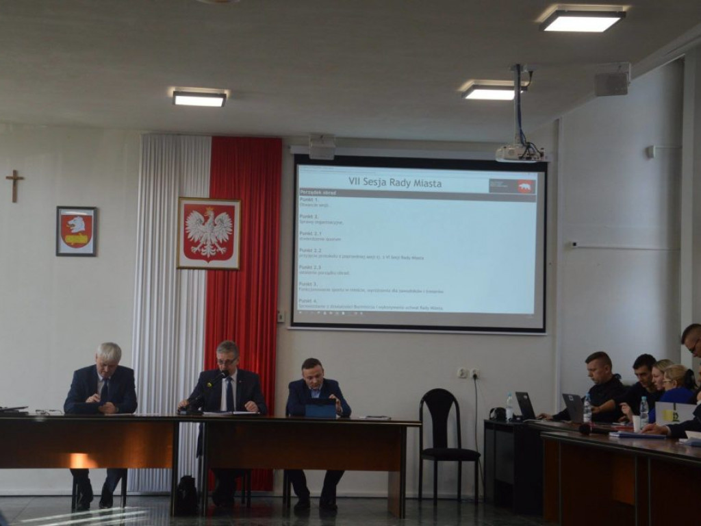 Sportowcy nagrodzeni podczas sesji Rady Miasta