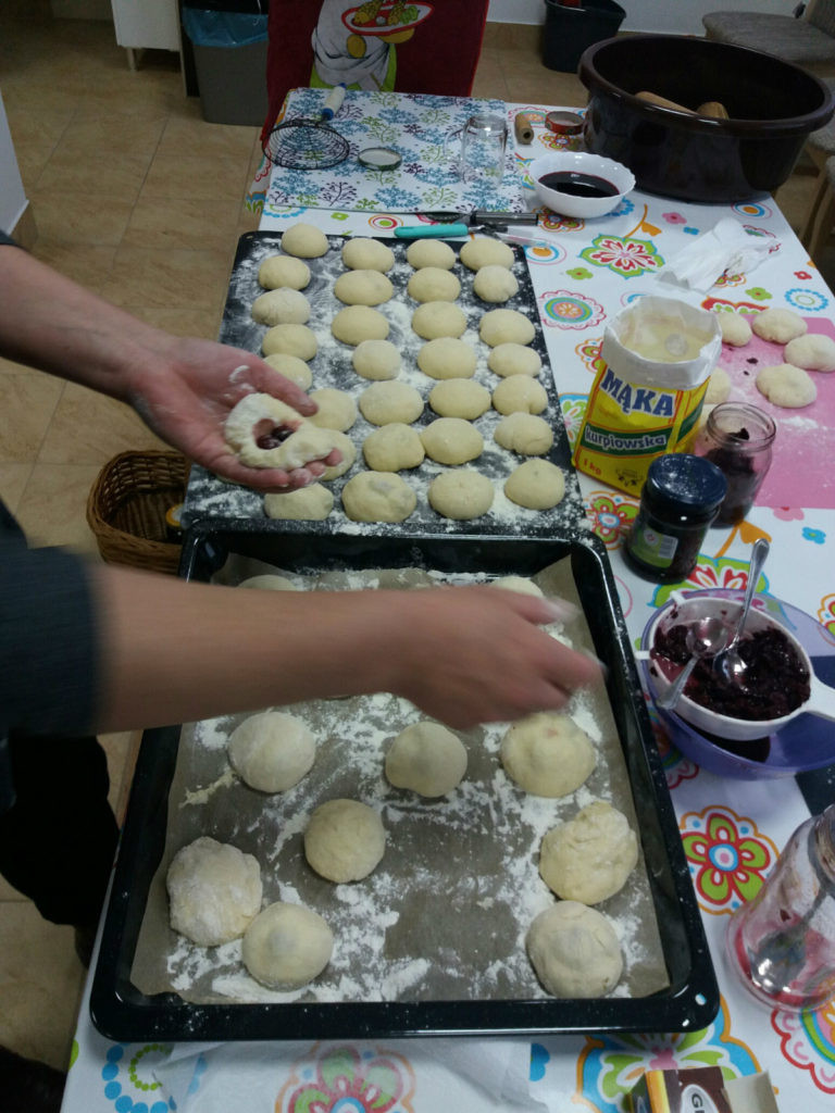 Karnawałowe wypieki w GOKiS-ie