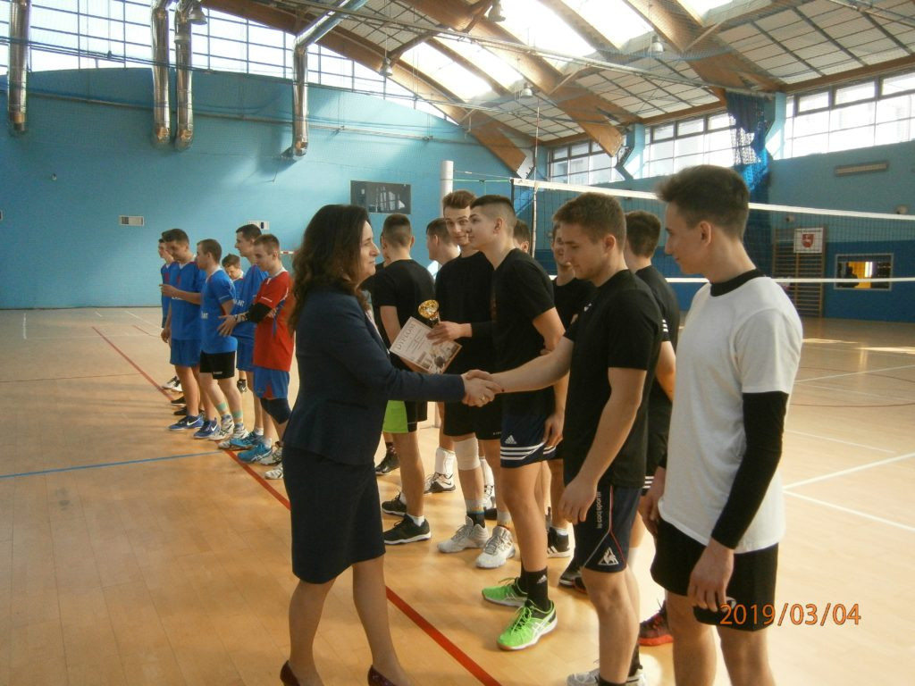 Powiatowy finał Licealiady w hali ZSP