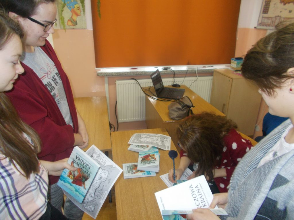 Spotkanie autorskie w Szkole Podstawowej w Ostrówkach