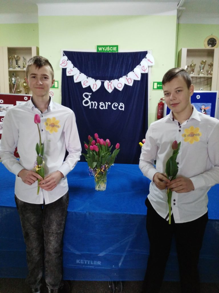 Dzień kobiet w Szkole Podstawowej w Zakrzewie