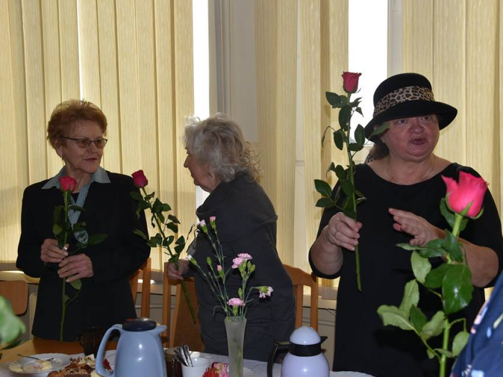 Dzień kobiet w I LO w Radzyniu - zdjęcia