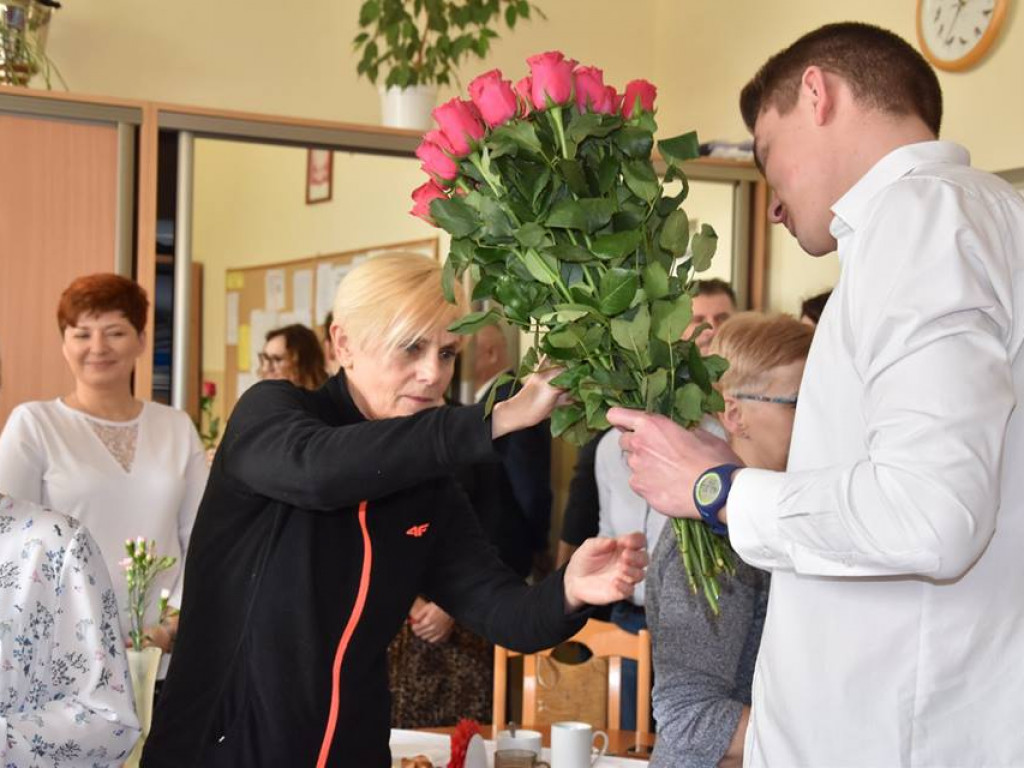 Dzień kobiet w I LO w Radzyniu - zdjęcia