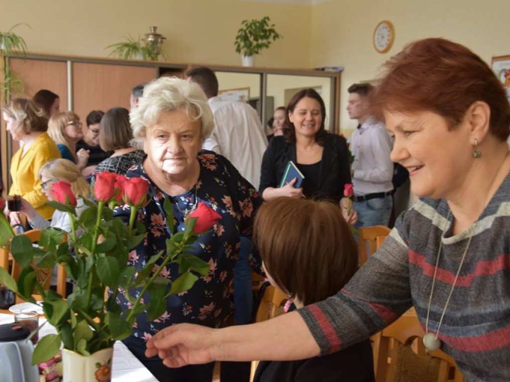 Dzień kobiet w I LO w Radzyniu - zdjęcia
