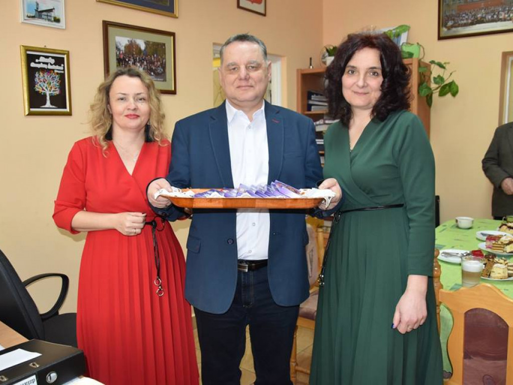 Dzień kobiet w I LO w Radzyniu - zdjęcia