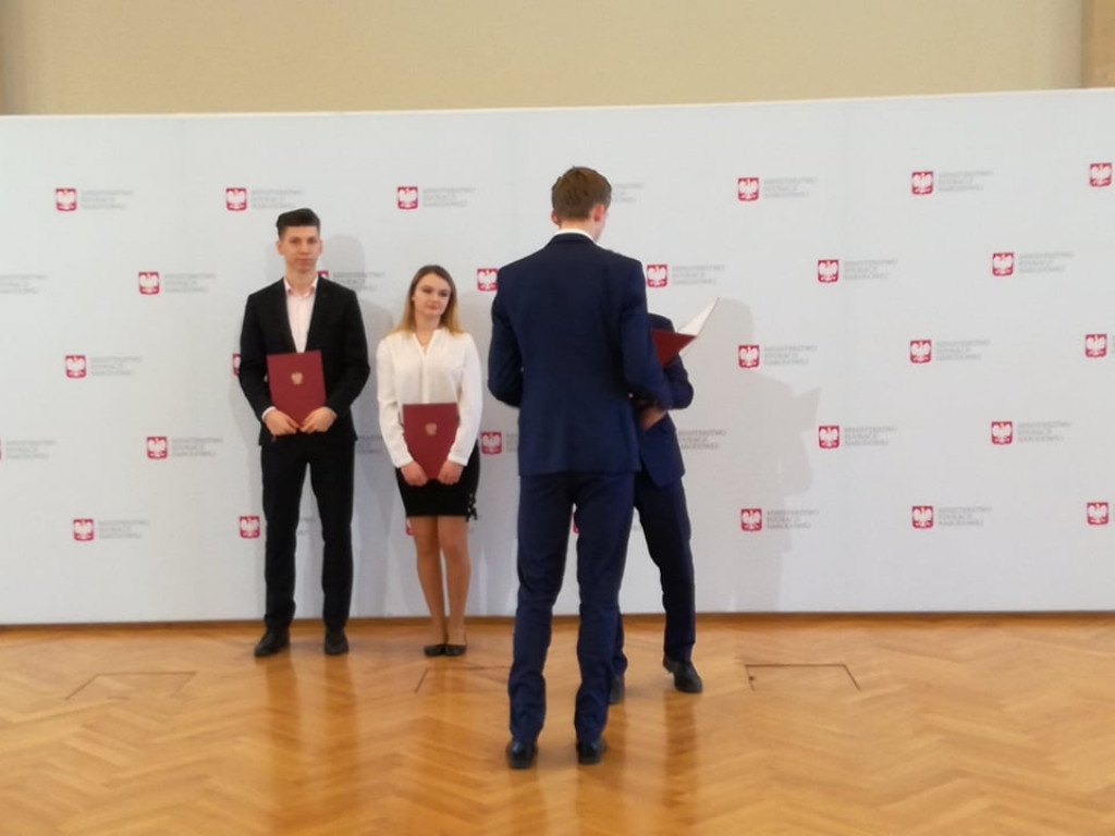 Stypendia ministra edukacji dla uczniów ZSP