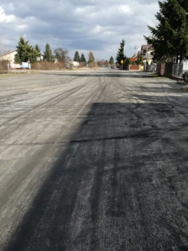 Kałuże małe i duże, czyli o ulicach Lendzinek I i Lendzinek II słów kilka