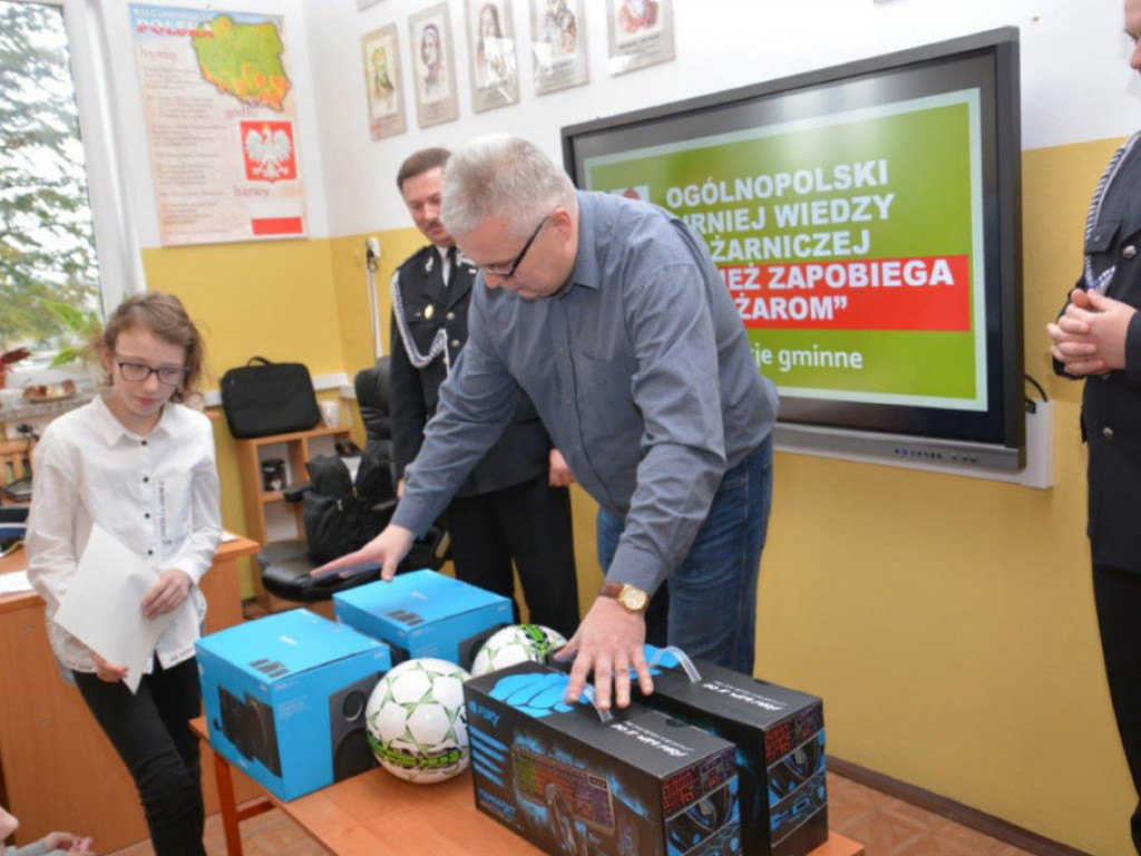 Eliminacje gminne Ogólnopolskiego Turnieju Wiedzy Pożarniczej w gminie Radzyń